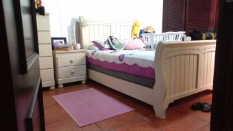 Se vende apartamento en San Rafael Escazú 26-1207