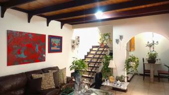 Se vende apartamento en San Rafael Escazú 26-1207