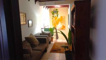 Se vende apartamento en San Rafael Escazú 26-1207