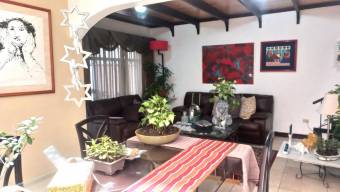 Se vende apartamento en San Rafael Escazú 26-1207
