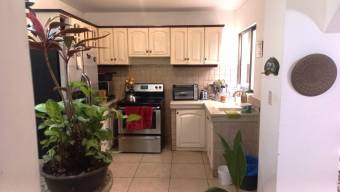Se vende apartamento en San Rafael Escazú 26-1207