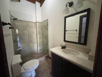 Se vende casa en San Antonio Escazú 22-1461