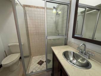 Se vende casa en San Antonio Escazú 22-1461