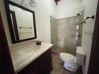 Se vende casa en San Antonio Escazú 22-1461