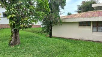 Se vende lote en Mata de Plátano Goicoechea 25-1767