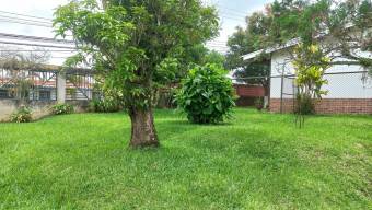 Se vende lote en Mata de Plátano Goicoechea 25-1767