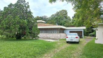 Se vende lote en Mata de Plátano Goicoechea 25-1767