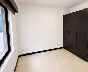 Casa de 2 plantas en venta en condominio en Ulloa de Heredia