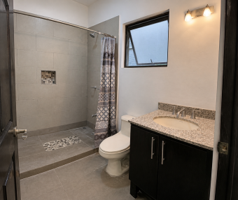 Casa de 2 plantas en venta en condominio en Ulloa de Heredia