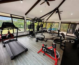 Casa de 2 plantas en venta en condominio en Ulloa de Heredia