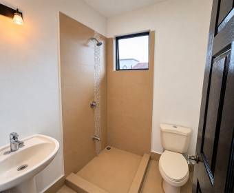 Casa de 2 plantas en venta en condominio en Ulloa de Heredia