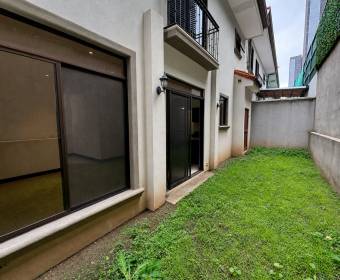 Casa de 2 plantas en venta en condominio en Ulloa de Heredia