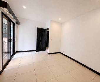Casa de 2 plantas en venta en condominio en Ulloa de Heredia