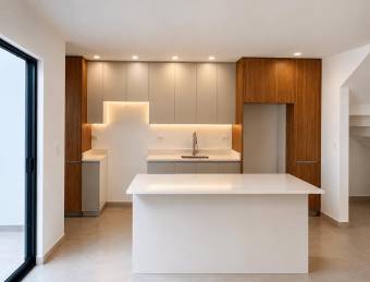 CASA EN VENTA RECIÉN CONSTRUIDA, LISTA PARA ESTRENAR EN HEREDIA.