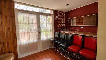 Venta de Casa en Montes de Oca-San Pedro. RAH 27-256