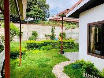 Venta de Casa en Alvarado-Pacayas de Cartago. RAH 27-216