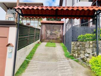 Venta de Casa en Alvarado-Pacayas de Cartago. RAH 27-216