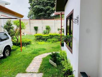 Venta de Casa en Alvarado-Pacayas de Cartago. RAH 27-216