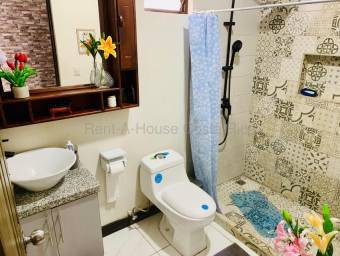 Venta de Casa en Alvarado-Pacayas de Cartago. RAH 27-216