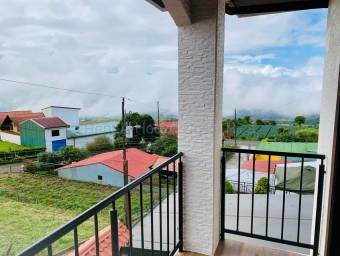 Venta de Casa en Alvarado-Pacayas de Cartago. RAH 27-216