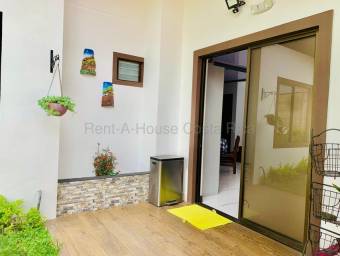 Venta de Casa en Alvarado-Pacayas de Cartago. RAH 27-216