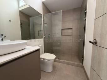 Alquiler de Casa en Escazú-San Rafael. RAH 27-221