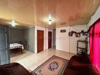 Venta de Casa en El Guarco-Patio de Agua, Cartago. RAH 27-233
