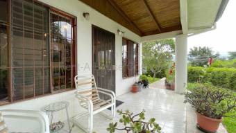 Venta de Casa Esquinera de una Planta en San Rafael de Escazú. RAH 27-289