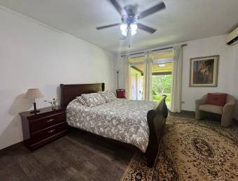 Venta de casa de un nivel con gran jardín y paneles solares #26-1336 GS