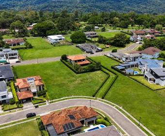 100% flat 880 m2 lot for sale in the Los Manzanos condominium, within Ciudad Hacienda Los Reyes in L