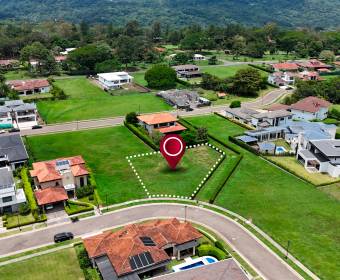 100% flat 880 m2 lot for sale in the Los Manzanos condominium, within Ciudad Hacienda Los Reyes in L