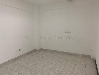 Se alquila local comercial en Carmen San José 27-47