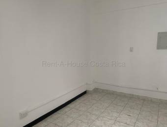 Se alquila local comercial en Carmen San José 27-47