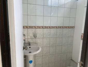 Se alquila local comercial en Carmen San José 27-47