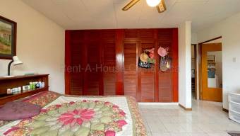 Se vende casa en San Rafael Escazú 27-289