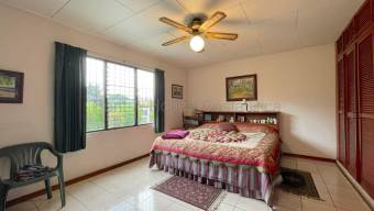 Se vende casa en San Rafael Escazú 27-289