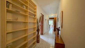 Se vende casa en San Rafael Escazú 27-289