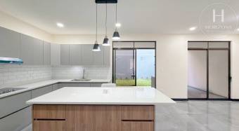 Se Vende Casa para Estrenar en Condominio Distrito San Juan, Tres Ríos 3 Habitaciones y Me