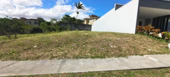 Venta de Lote Residencial con Hermosa Vista en Guachipelín #27-212 GS Venta de Lote Residencial con Hermosa Vista en Guachipelín #27-212 GS