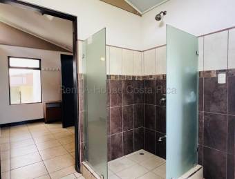 Venta de Elegante Casa con Vista en San Rafael de Heredia #27-223 GS
