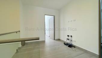 Alquiler de TOWNHOUSE en Santa Ana-Pozos. RAH 27-269