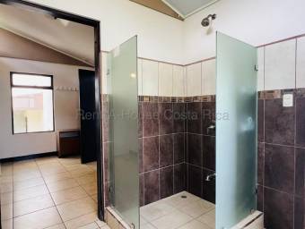 Venta de Casa de dos plantas en San Rafael de Heredia. RAH 27-223