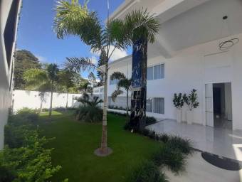 Venta de casa contemporánea de lujo con piscina y mobiliario #26-17 GS Venta de casa contemporánea de lujo con piscina y mobiliario #26-17 GS