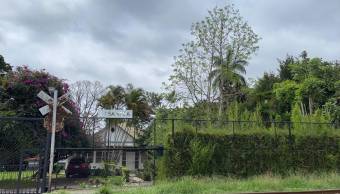 Venta de residencial con 2 casas y 9 apartamentos #26-741 GS