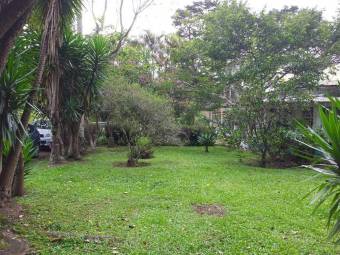Venta de residencial con 2 casas y 9 apartamentos #26-741 GS