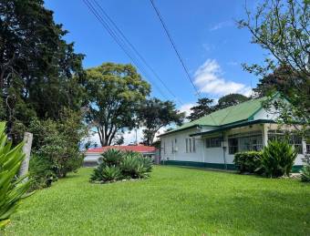 Venta de residencial con 2 casas y 9 apartamentos #26-741 GS
