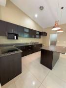 SANTA ANA BRASIL RENTO CASA ₡880.000
