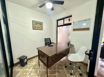 Oficinas en alquiler con mobiliario en Granadlla