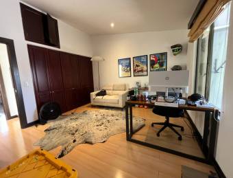 Casa en venta en Escazú cerca Distrito 4