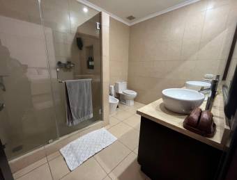 Casa en venta en Escazú cerca Distrito 4